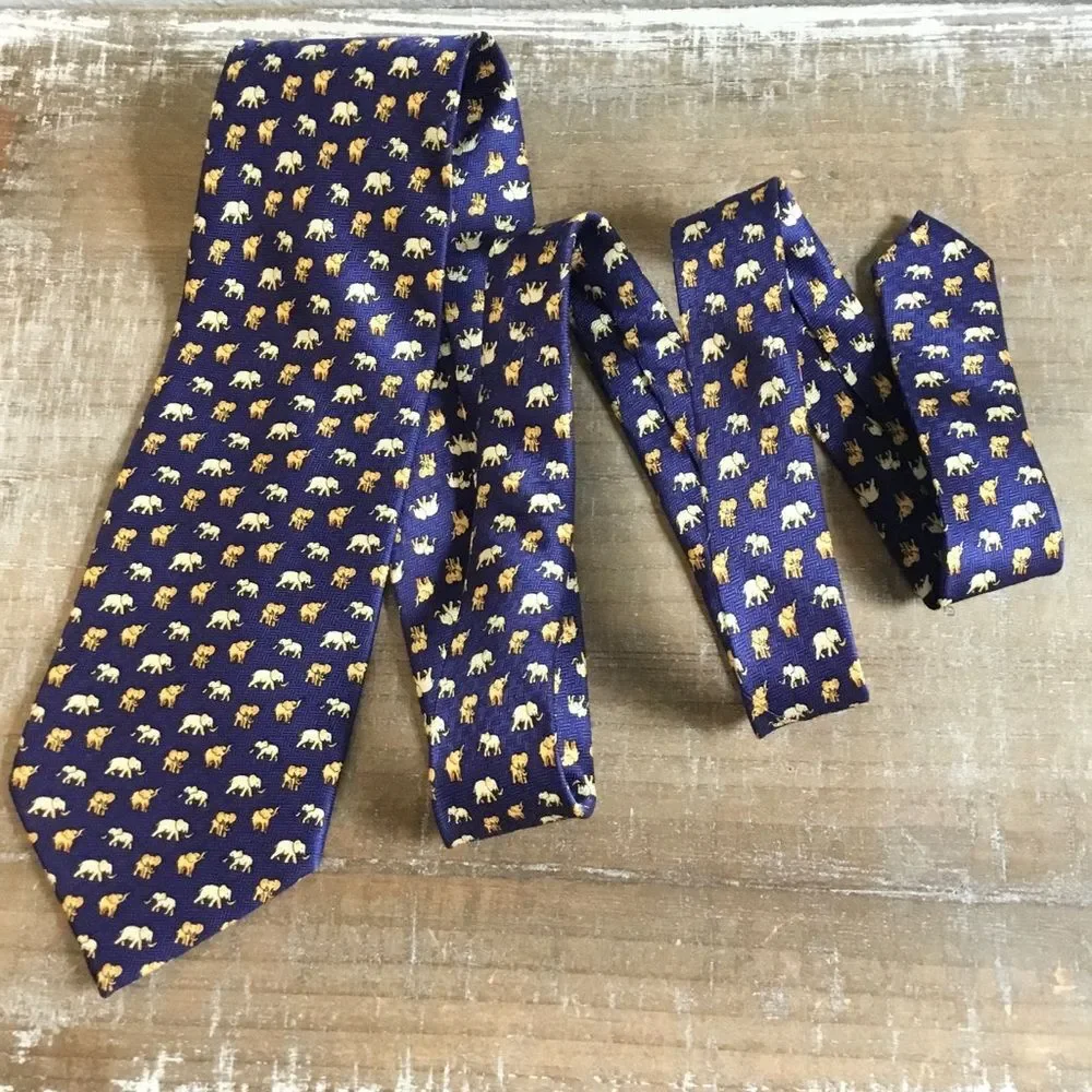 Navy blue 100% silk elephant tie classic whimsical made in Italy